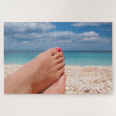 Feet met nagellak op het strand legpuzzel (Horizontaal)