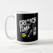 Feisty Soccer Cat Mug - Crunch Time Coffee Cup Koffiemok (Links)