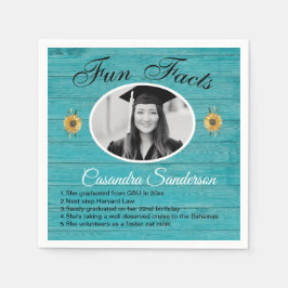 Feiten over verjaardagsfeest met diploma-uitreikin servet