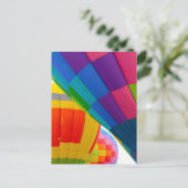 Fel gekleurde heteluchtballonnen briefkaart (Staand voorkant)