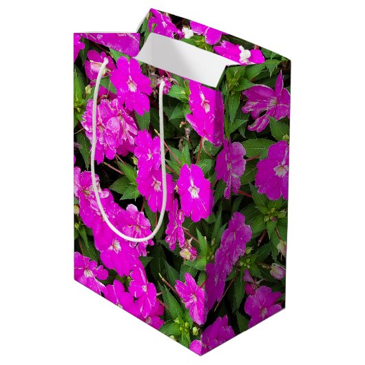 fel roze impatiestbloemen medium cadeauzakje (Achterkant Gekanteld)