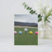 felgekleurde Golf Balls op een berg Briefkaart (Staand voorkant)