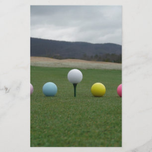 felgekleurde Golf Balls op een berg Briefpapier