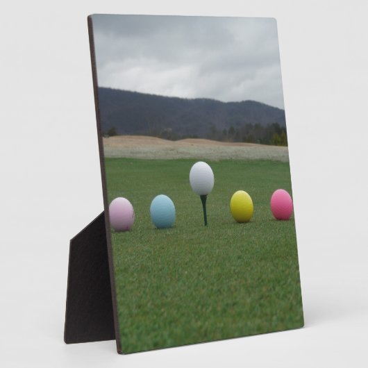 felgekleurde Golf Balls op een berg Fotoplaat (Zijkant)
