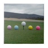 felgekleurde Golf Balls op een berg Tegeltje (Voorkant)