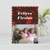Felices Fiestas Snowflakes met Deep Red Flat Kaart (Staand voorkant)