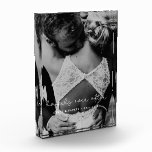 Felicitaties leuk en speels bruiloft fotoblokken<br><div class="desc">Laat uw favoriete trouwfoto zien met dit moderne fotoblok, met de woorden Fijne dagen en een gelukkige toekomst in een mooie tekstoverlay. U kunt de kleur en grootte van de tekst eenvoudig aanpassen aan uw foto.</div>