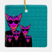 Feline character keramisch ornament (Voorkant)