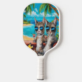 Feline Cool: twee katten in tinten op een bar Pickleball Paddle (Achterkant)