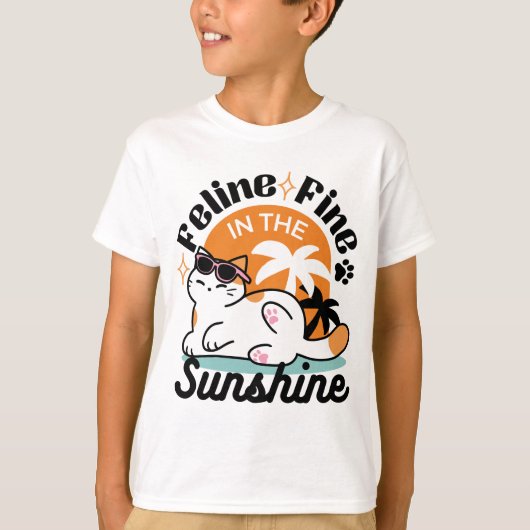 Feline Fine In The Sunshine beroemd gemaakt door R T-shirt (Voorkant)