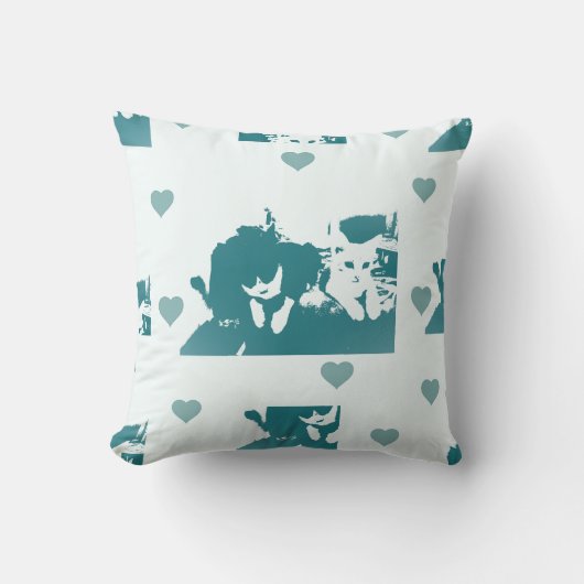 Feline Friends. Adorable Kitten Duo. Kussen (Voorkant)