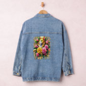 Feline temidden van een levendige bloemenbloei denim jacket (Hangar)