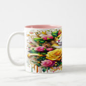 Feline temidden van een levendige bloemenbloei tweekleurige koffiemok (Links)