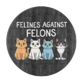 Felines tegen misdadigers Trump Harris Verkiezings Snijplank (Voorkant)