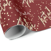 Feliz Natal Golden Script Custom Name Burgundy Red Cadeaupapier (Rol Hoek)