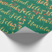Feliz Navidad Gold schrijft kerstgroene bessen Cadeaupapier (Hoek)