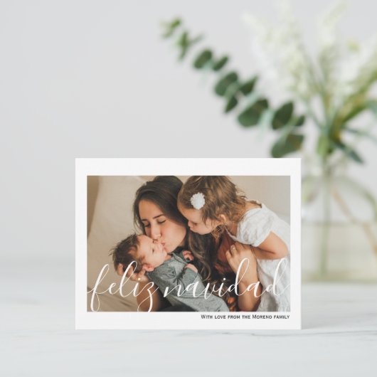 Feliz Navidad Minimalistische typografie Foto Briefkaart (Staand voorkant)