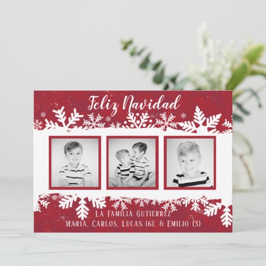 Feliz Navidad | Red Snowflake 3 Foto Rojo Feestdagenkaart (Staand voorkant)