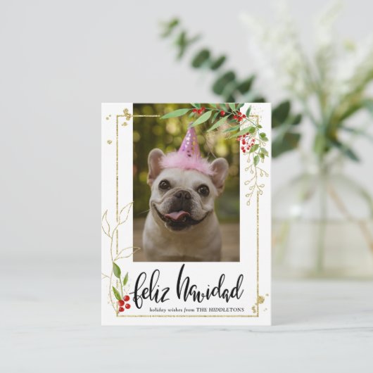 Feliz Navidad | Script Photo Gold Berry Holly Feestdagenkaart (Staand voorkant)