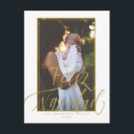 Feliz Navidad White, kerstfoto Briefkaart<br><div class="desc">kerstvakantie-briefkaarten met foto van je familie. Pas de voorzijde van dit gouden "feliz navidad"-ontwerp aan met uw familienaam en het jaar. Voeg je retouradres aan de achterzijde toe. Een budgetvriendelijke kerstkaart die je vrienden en familie zullen koesteren.</div>