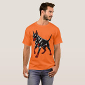 Felle Dobermann Waakhond T-shirt (Voorkant volledig)
