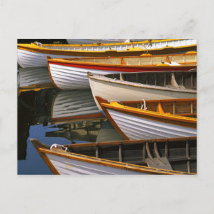 Felle gekleurde boten bij het Wooden Boat Center Briefkaart