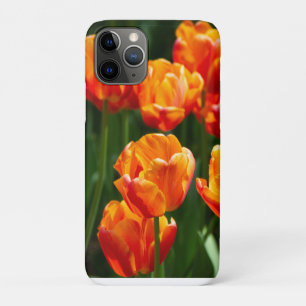 Felle oranje tulpen in het park Case-Mate iPhone case