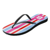Felle roze en blauwe snoepstrepen monogram teenslippers (Schuin)