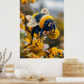 Felt Bumblebee op Bloeiende Bloemen Poster (Keuken)