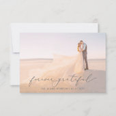 Feminine Calligrafie Full Bleed Photo Wedding dan Bedankkaart (Voorkant)