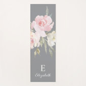 Feminine Floral Girly Pink Monogram Yoga Mat (Voorkant)