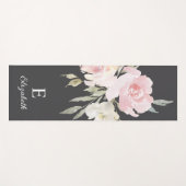 Feminine Floral Girly Pink Monogram Yoga Mat (Voorkant (horizontaal))