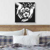 Feminine Floral Hand Minimalist Aesthetic Wall Art Canvas Afdruk (Insitu (Slaapkamer))
