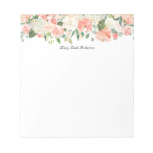 Feminine Peach Floral Pattern met Jouw naam Notitieblok