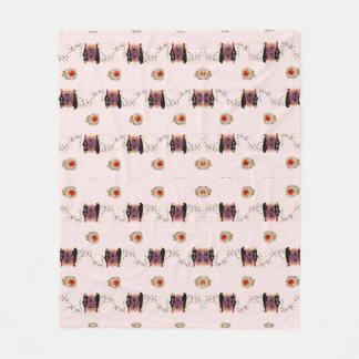 Feminine Surrealism in Warm Tones Fleece Deken