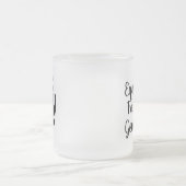 Feministisch vrouwen vrouwelijk meisje me te matglas koffiemok (Center)