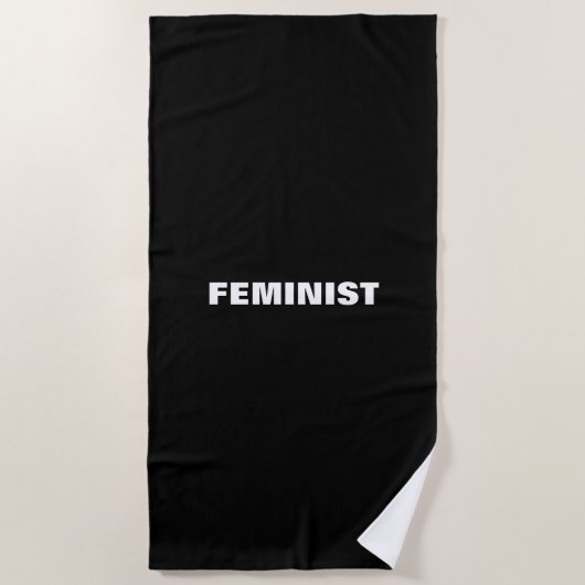"Feministisch" zwarte witte letters Strandlaken (Voorkant)