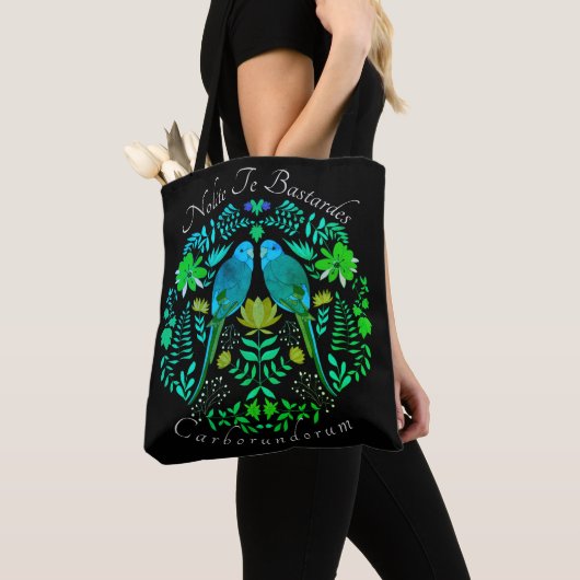 Feministische kunst Nolite Te Bastardes Carborundo Tote Bag (Dichtbij)