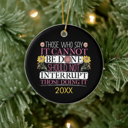 Feministische leider machtigde vrouwen keramisch ornament (Boom)