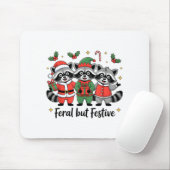 Feral But Festive Funny Christmas Cute Raccoon Elf Muismat (Met muis)