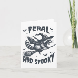 Feral en Spooky Wasbeer Hekserij Pet Halloween Fun Kaart
