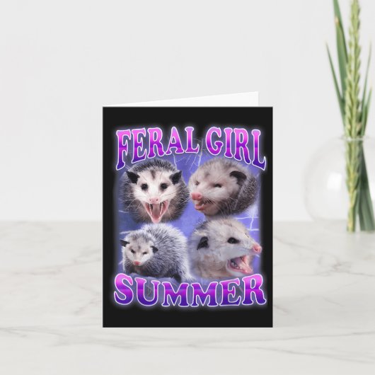 Feral Girl Summer Opossum Funny Meme Kaart (Voorkant)