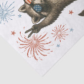Feral maar gratis vuurwerk Feral Raccoon 4 juli Tissuepapier (Detail)
