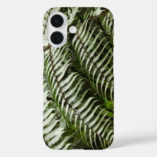 Fern Fronds II Donkere groene Natuur iPhone 16 Hoesje