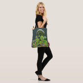 Ferns - spiralling magic tote bag (Op model)
