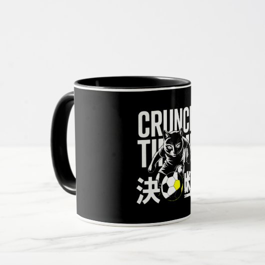 Ferocious Crunch Time Soccer Cat Mug Mok (Voorkant links)