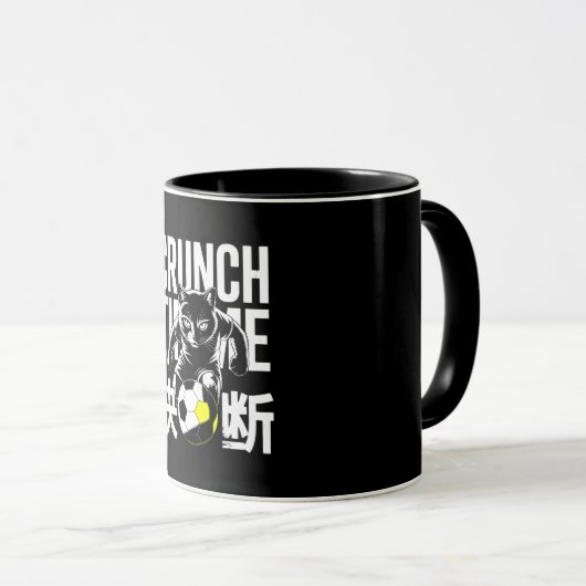 Ferocious Crunch Time Soccer Cat Mug Mok (Voorkant rechts)