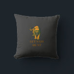 Ferocious Golden Panther Kussen<br><div class="desc">Unleash your inner predator with this bold "Let's Go Hunt" panther design. Featuring a striking golden-orange wild cat in a fierce prowl,  this graphic combines vintage mascot aesthetics with modern streetwear style. Perfect for sports fans,  outdoor adventurers,  or anyone who moves with confidence and power.</div>