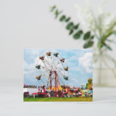 Ferris Wheel Against Blue Sky Briefkaart (Staand voorkant)