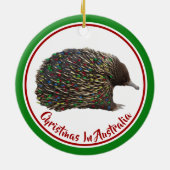 Festive Australia Echidna draagt kerstverlichting Keramisch Ornament (Achterkant)